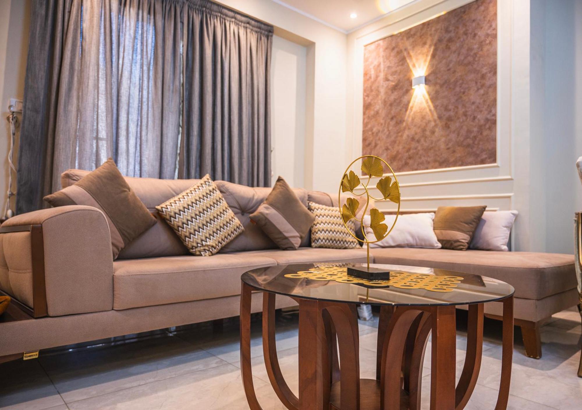 Luxury, Cozy, Modern In Downtown Apartment