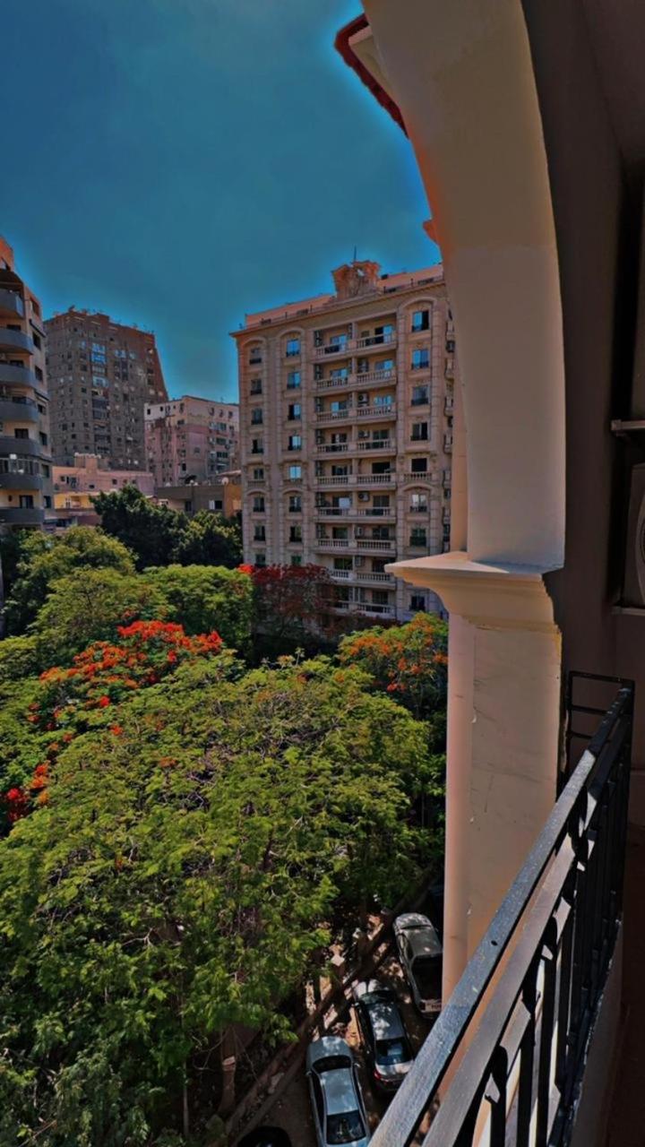 Luxury, Cozy, Modern In Downtown Apartment *